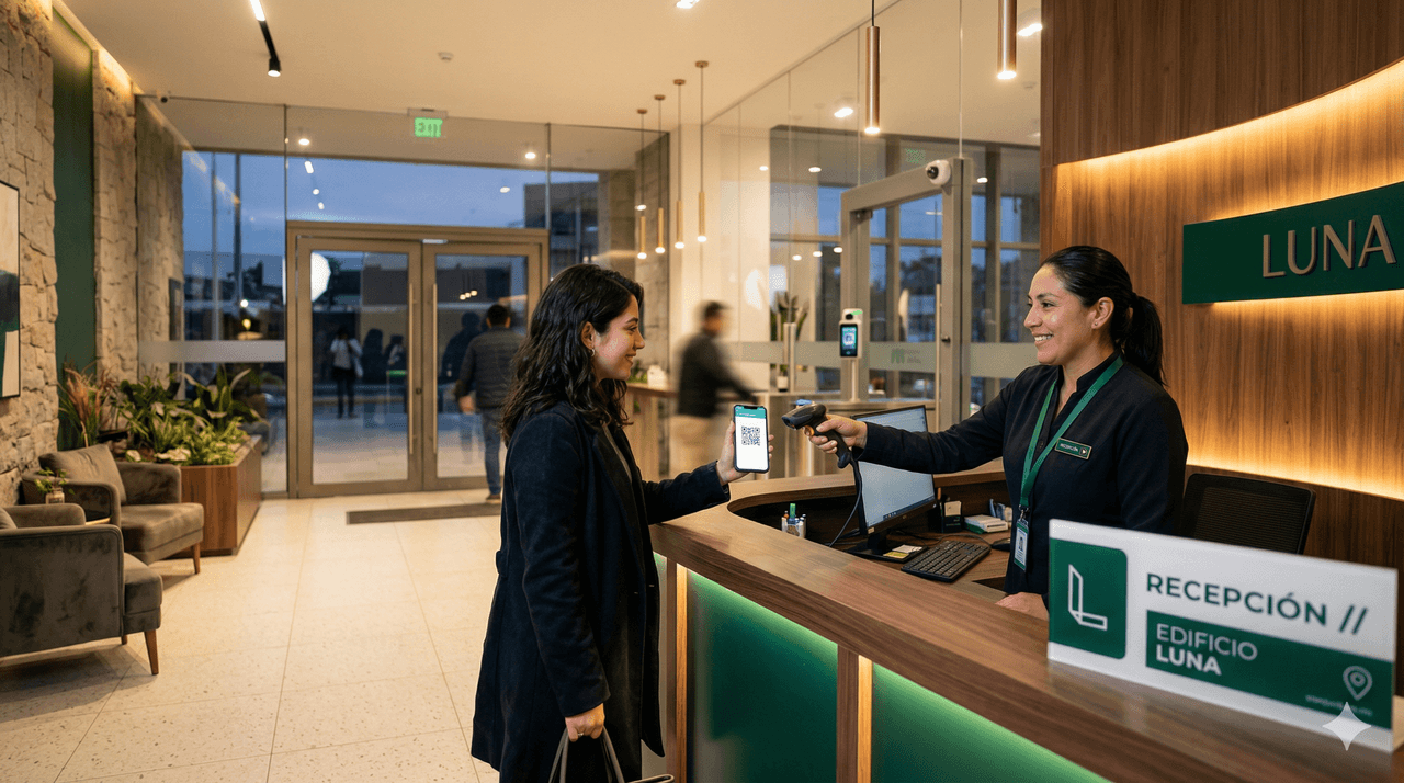 Conserje validando acceso QR en recepción de condominio